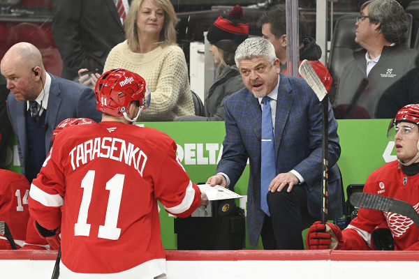 Tréner Detroitu Todd McLellan