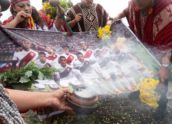 Peruánski šamani robia pred