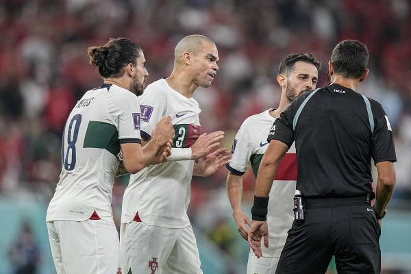 Pepe a hráči Portugalska