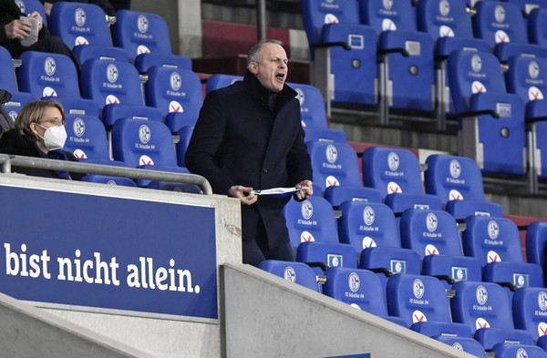 Nahnevaný manažér Schalke Jochen