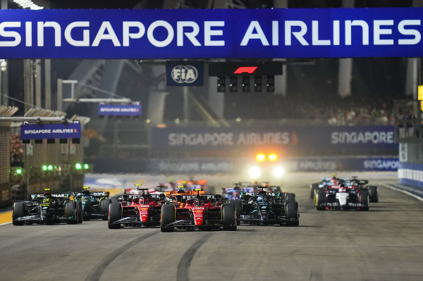 Štart Veľkej ceny Singapuru