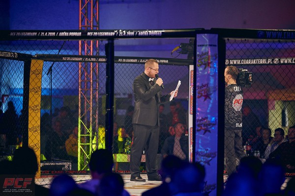 PIT CAGE FIGHTING 20