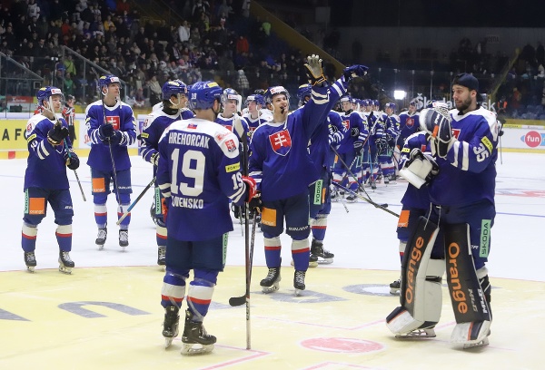 Víťazná radosť hokejistov Slovenska