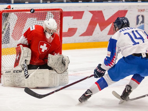 Slovenskí mladíci jednou nohou mimo hokejovej elity